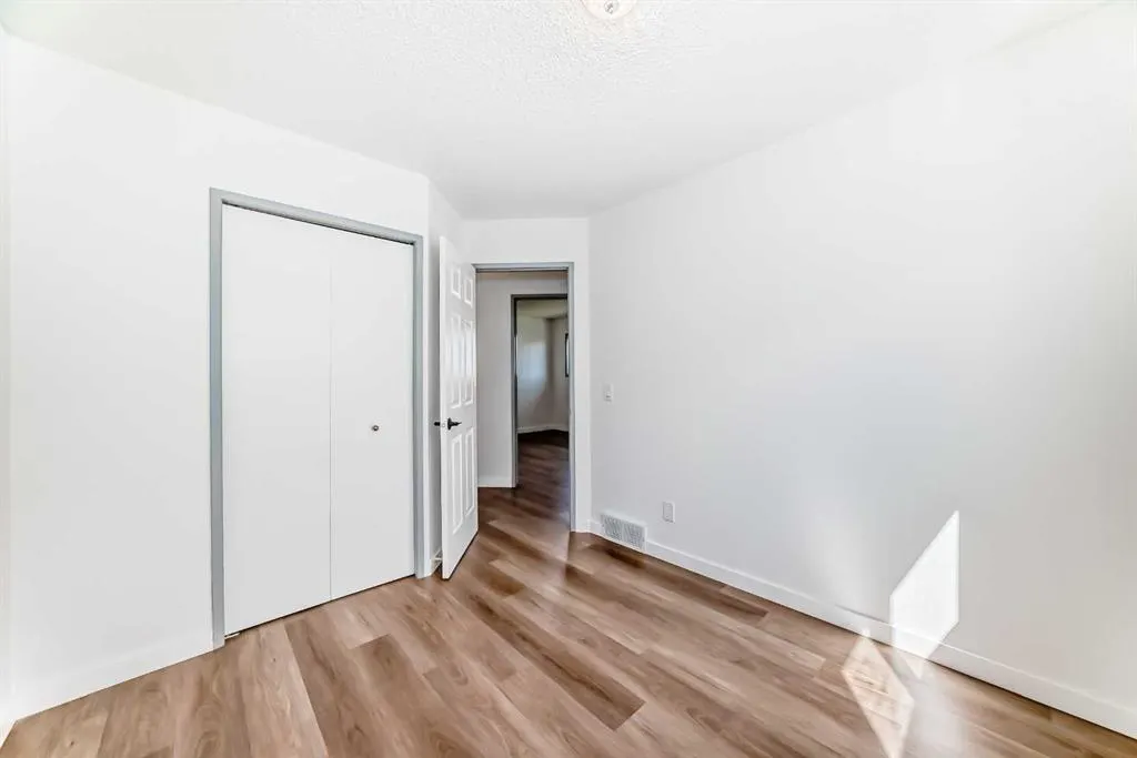 183 Applefield Close SE