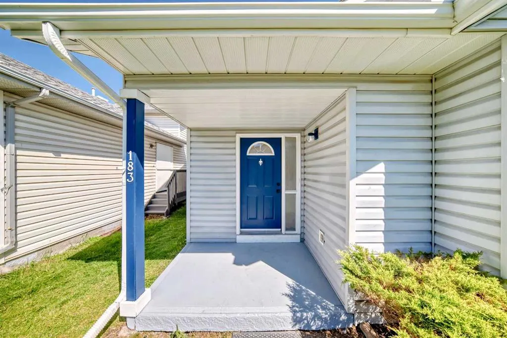 183 Applefield Close SE