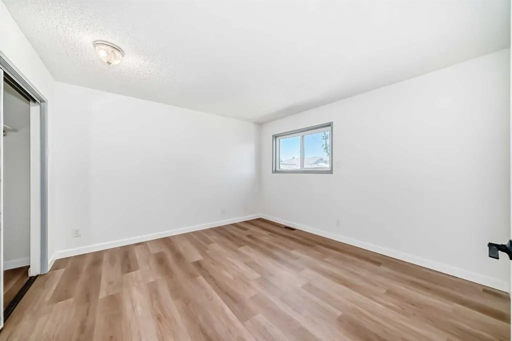 183 Applefield Close SE