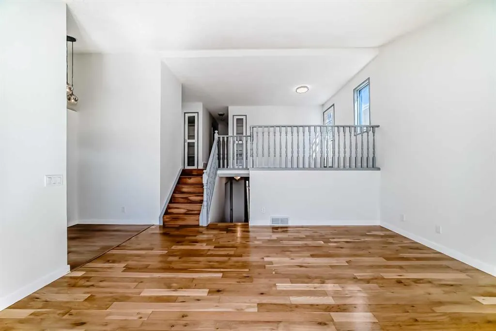 183 Applefield Close SE