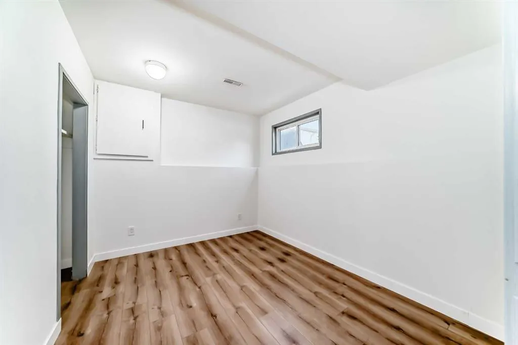 183 Applefield Close SE