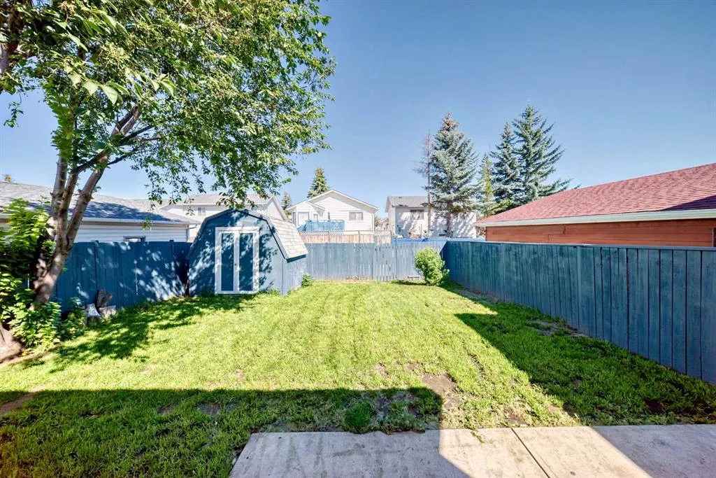 183 Applefield Close SE