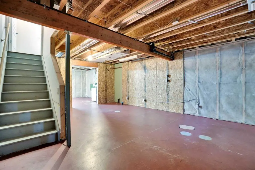 221 Elgin Meadows Park SE