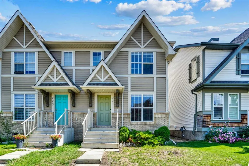 221 Elgin Meadows Park SE