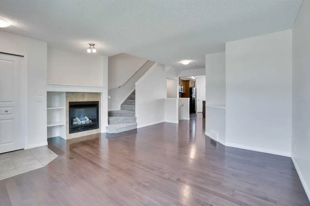 221 Elgin Meadows Park SE