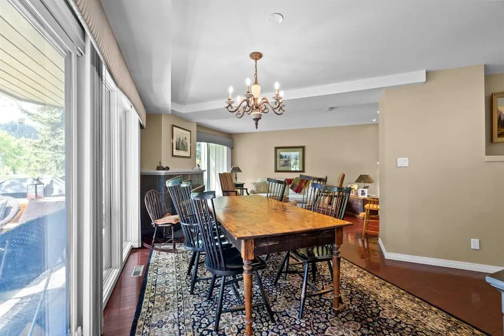3843 Point Mckay Road NW