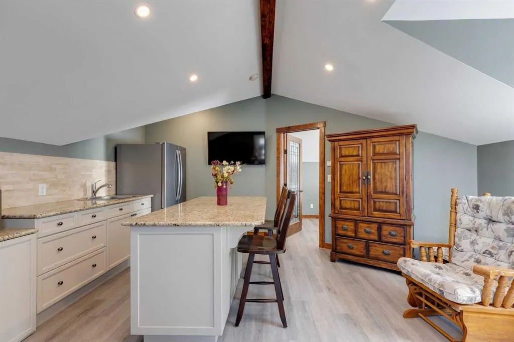 216 Cottageclub Crescent