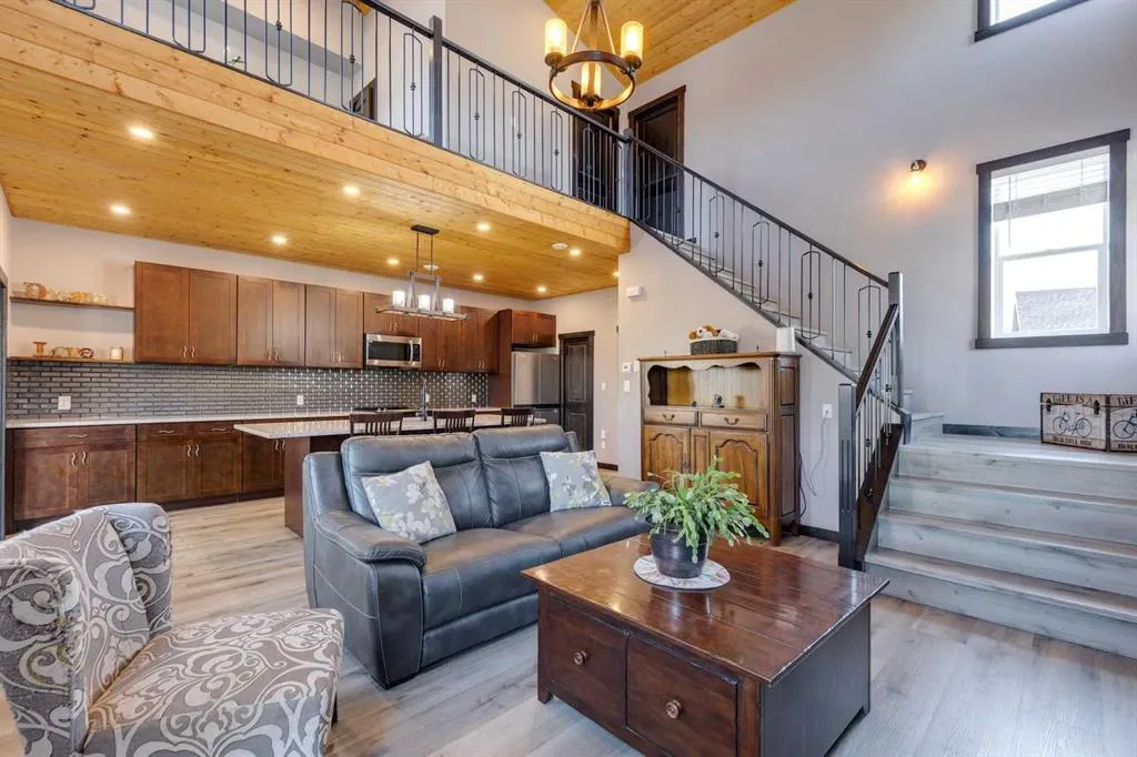 216 Cottageclub Crescent