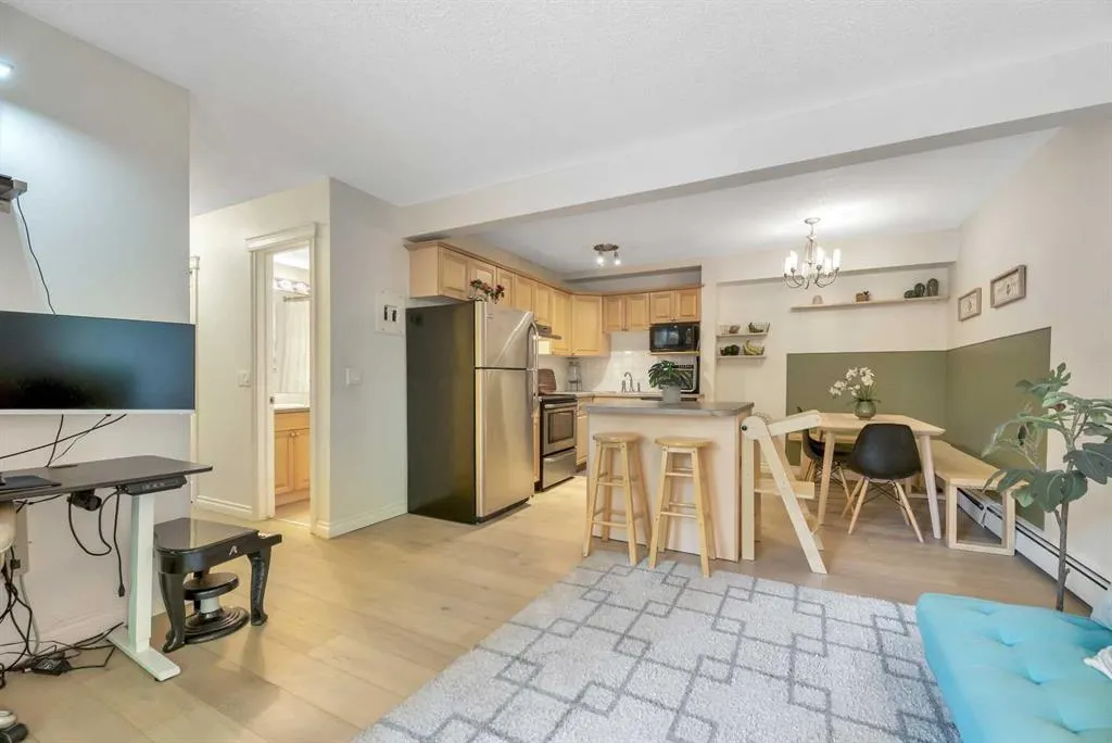 222 5 Avenue NE, #103