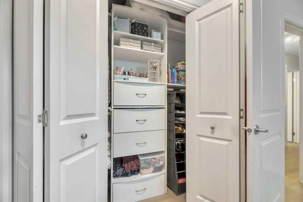 222 5 Avenue NE, #103