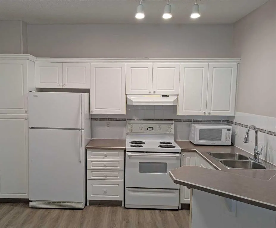 777 3 Avenue SW, #206