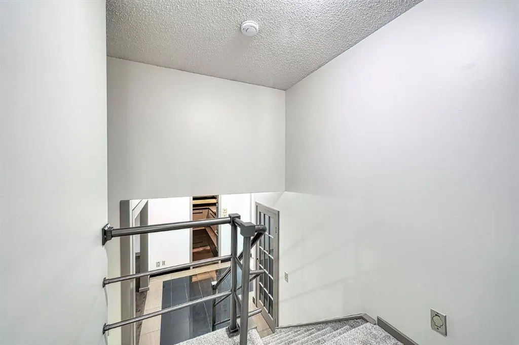 11147 Southdale Road SW