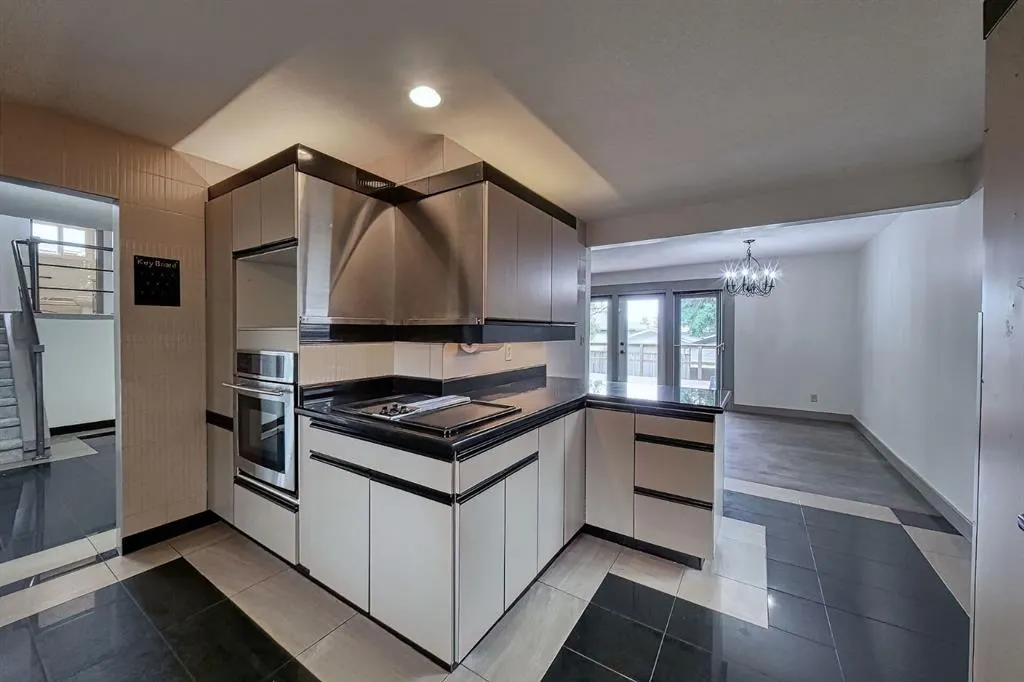 11147 Southdale Road SW