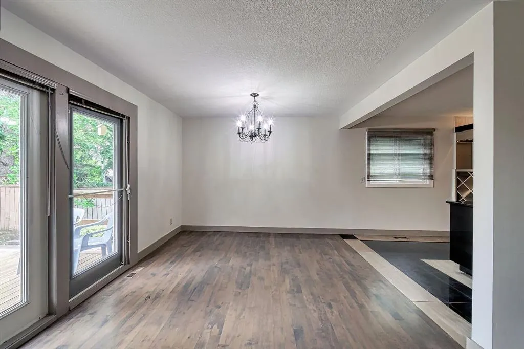 11147 Southdale Road SW