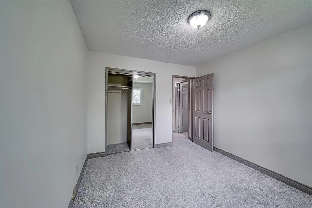 11147 Southdale Road SW