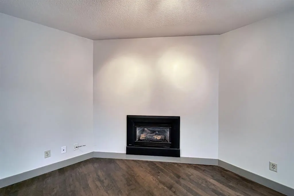11147 Southdale Road SW