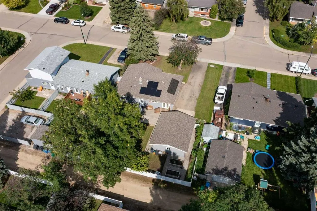 24 Sherwood Crescent