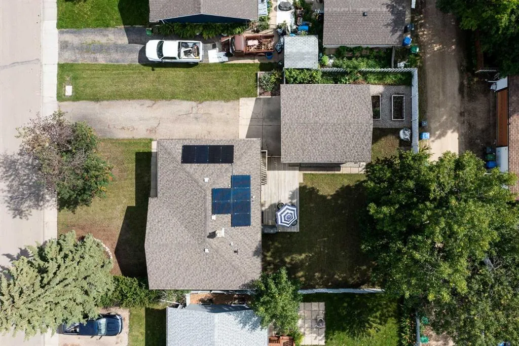 24 Sherwood Crescent