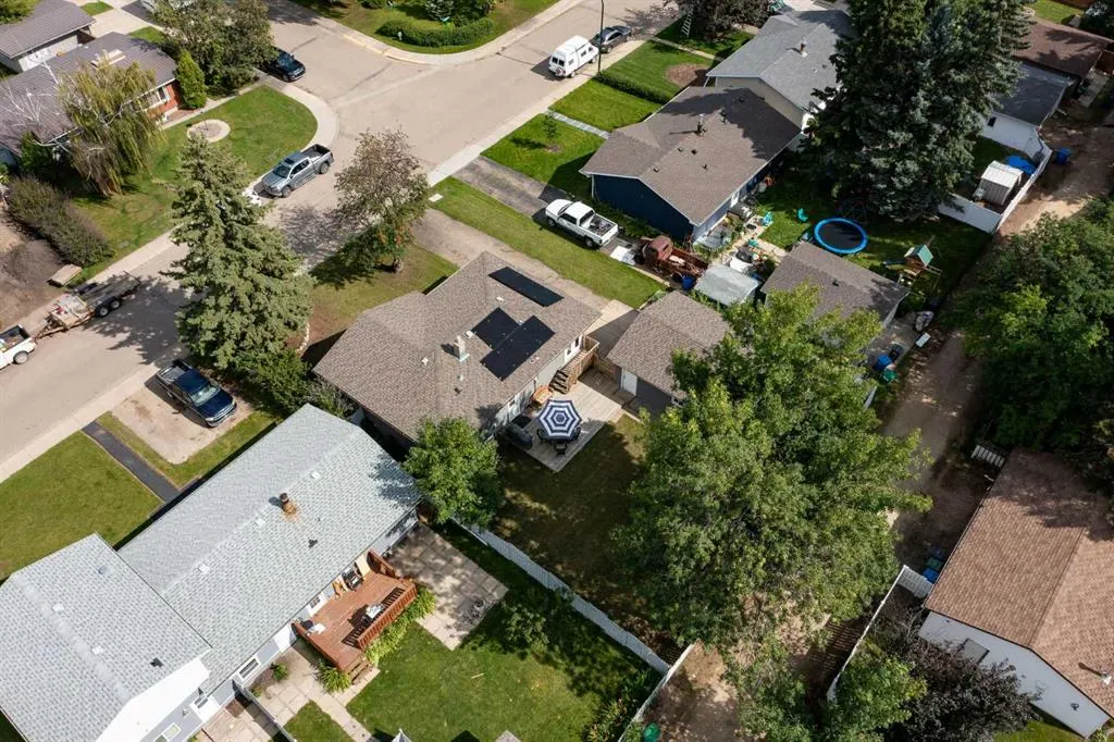 24 Sherwood Crescent