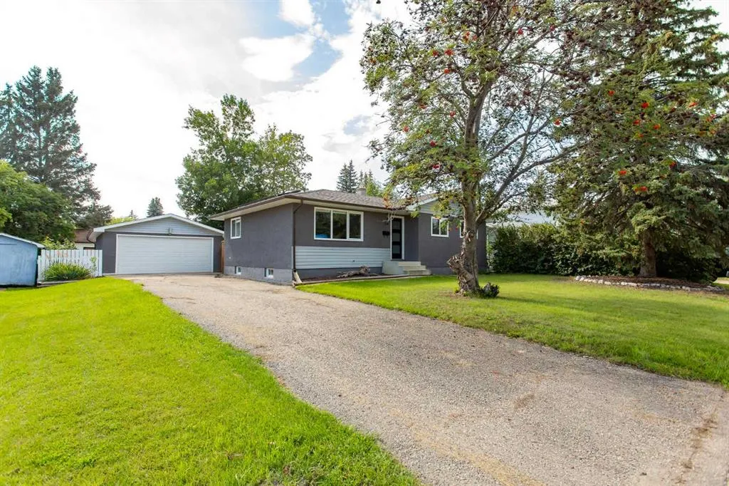 24 Sherwood Crescent