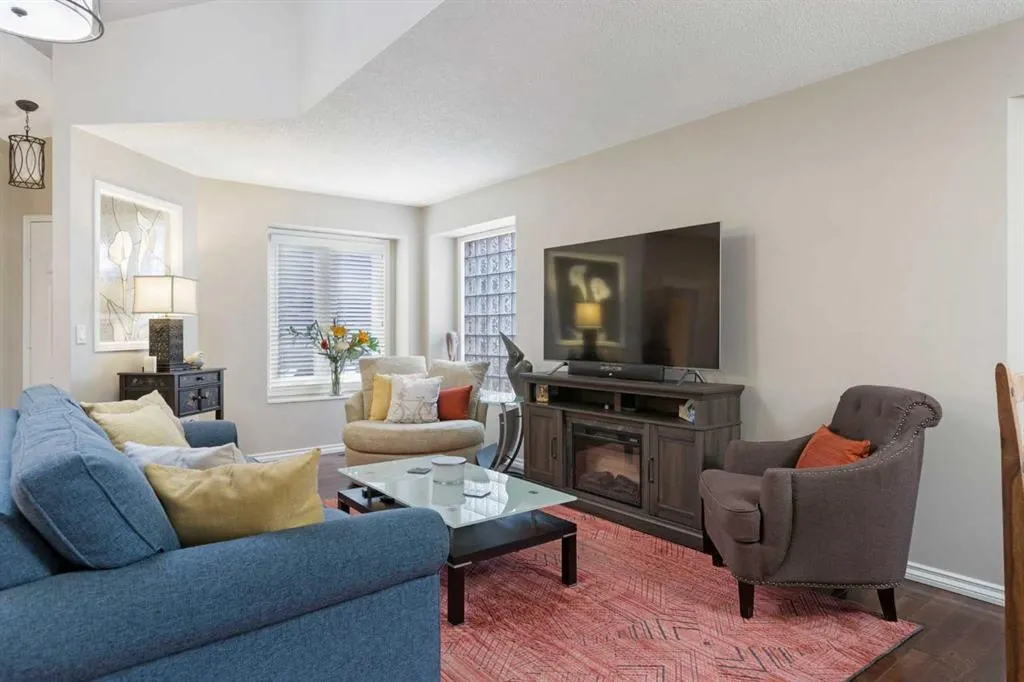 172 Christie Park Manor SW