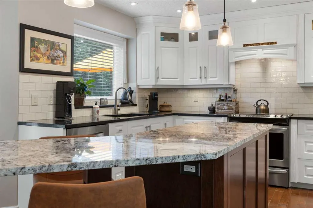 172 Christie Park Manor SW