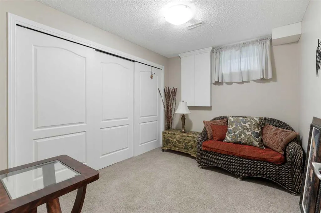 172 Christie Park Manor SW