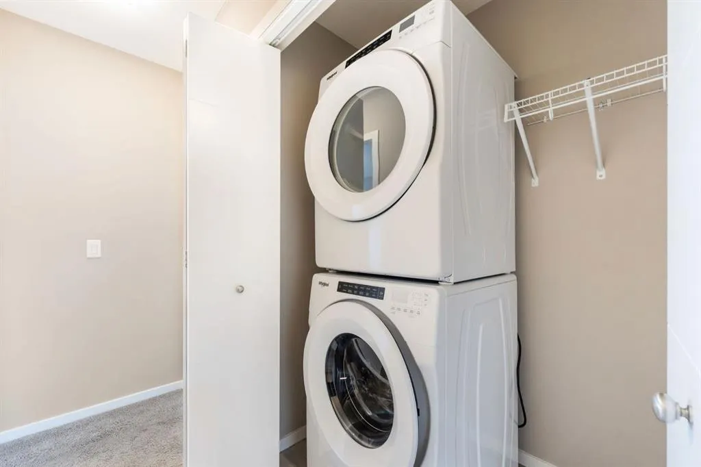 335 Redstone Walk NE, #203