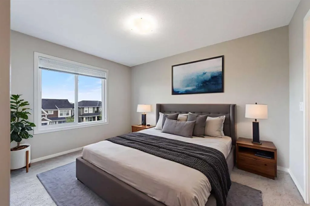 335 Redstone Walk NE, #203