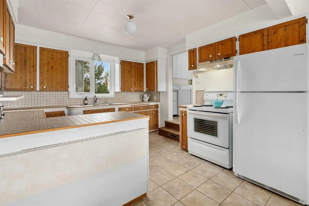 270180 Township Road 250