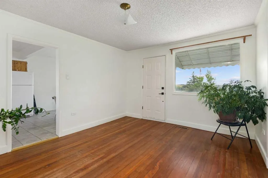 270180 Township Road 250