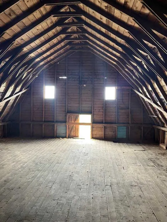 270180 Township Road 250