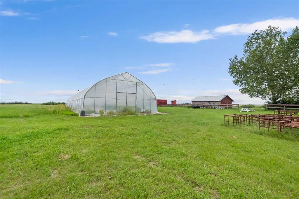 270180 Township Road 250
