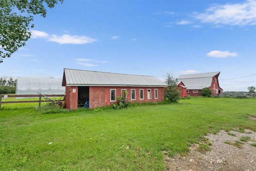 270180 Township Road 250