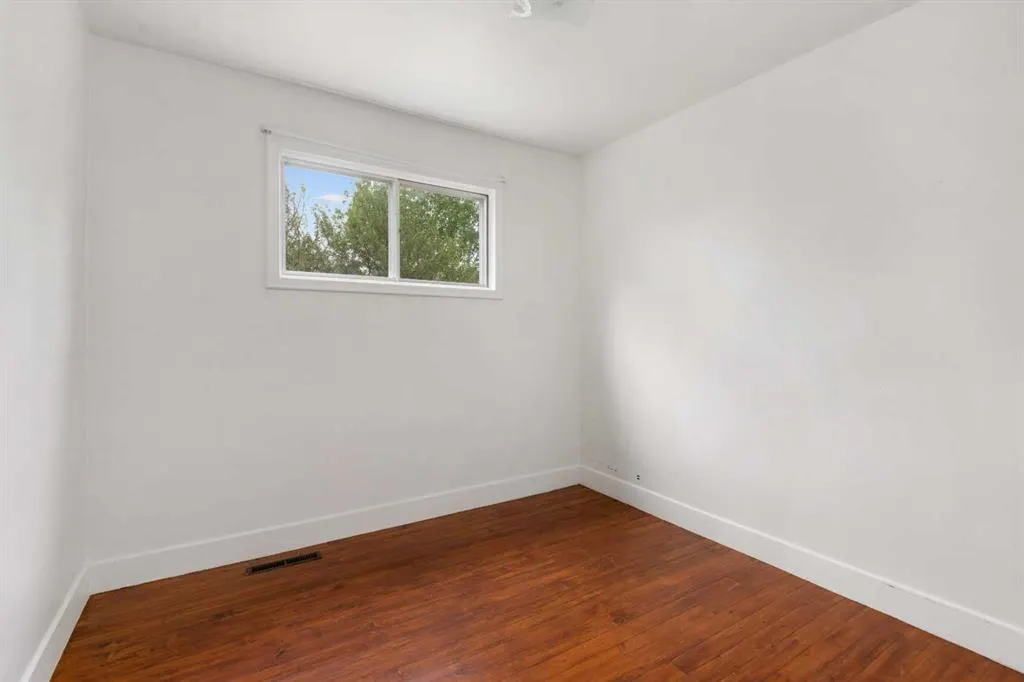 270180 Township Road 250
