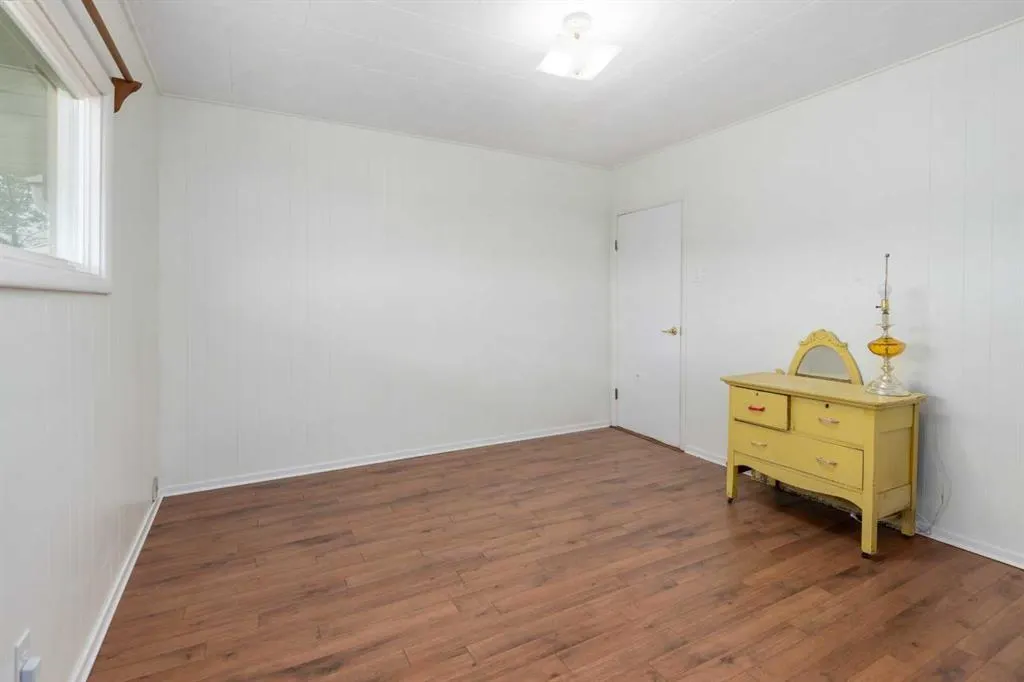 270180 Township Road 250