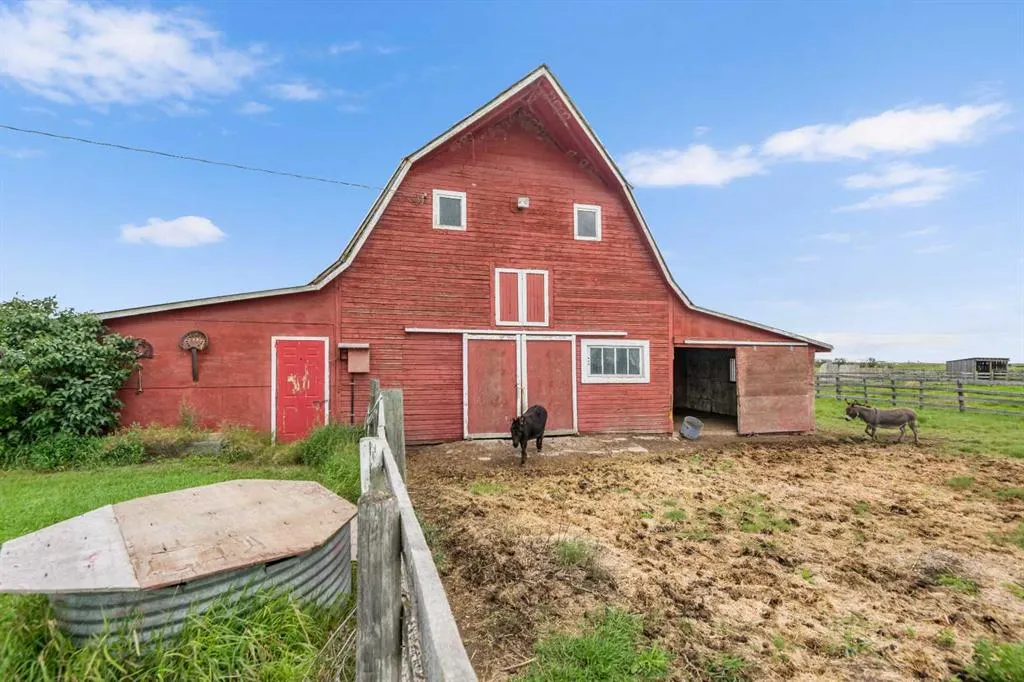 270180 Township Road 250