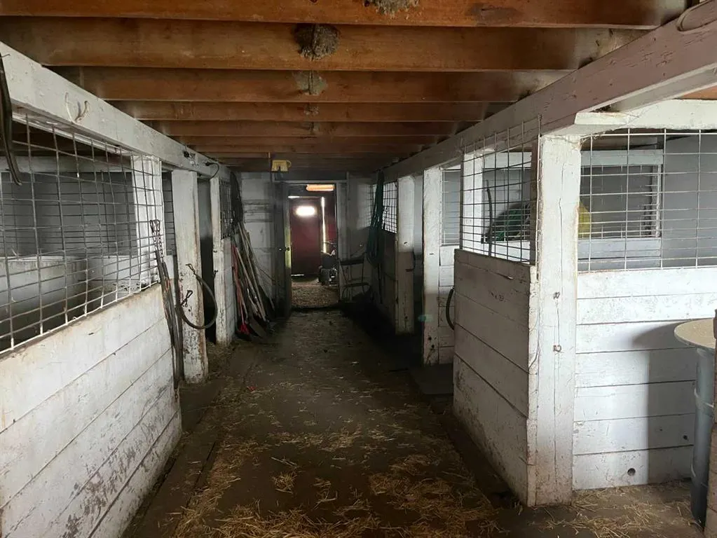 270180 Township Road 250