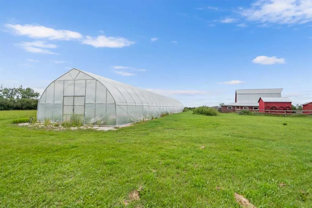 270180 Township Road 250