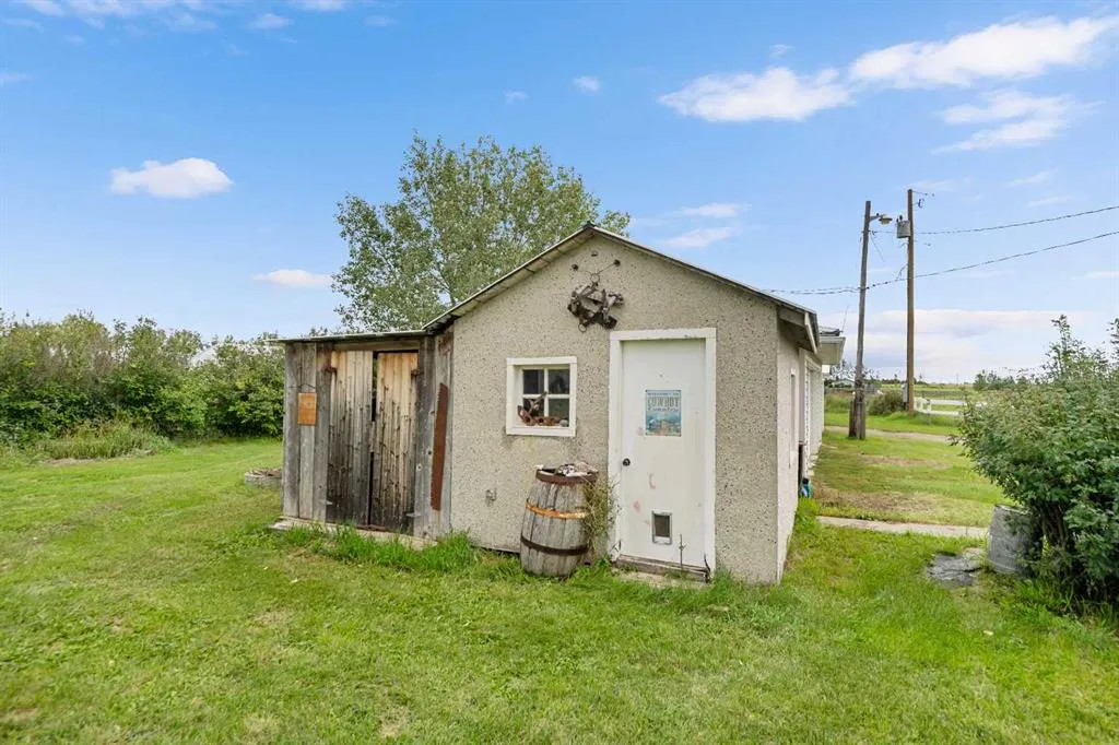270180 Township Road 250