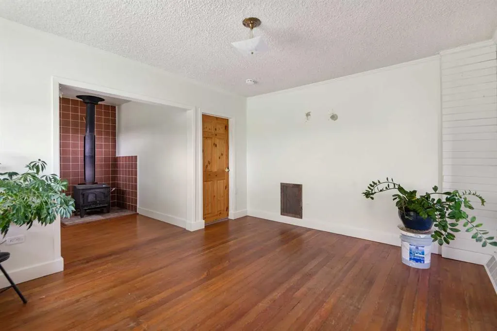 270180 Township Road 250
