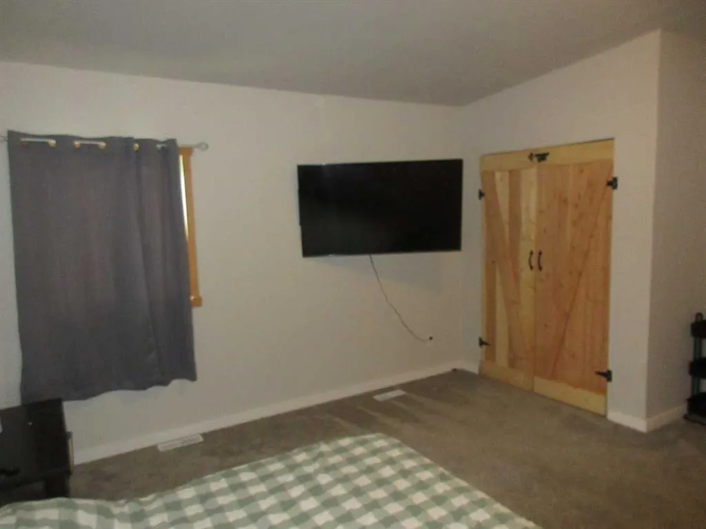9 2 Avenue S