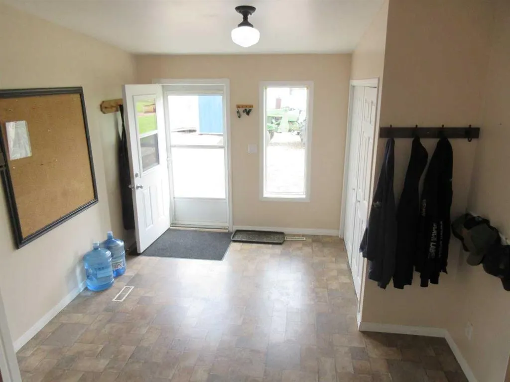 9 2 Avenue S