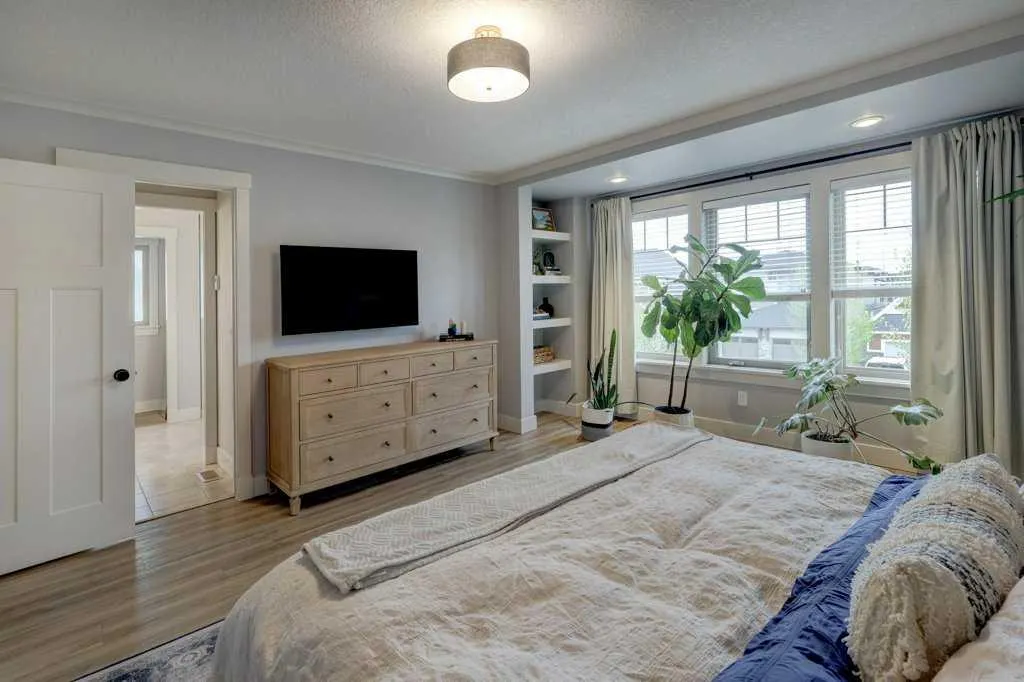 1138 Coopers Drive SW