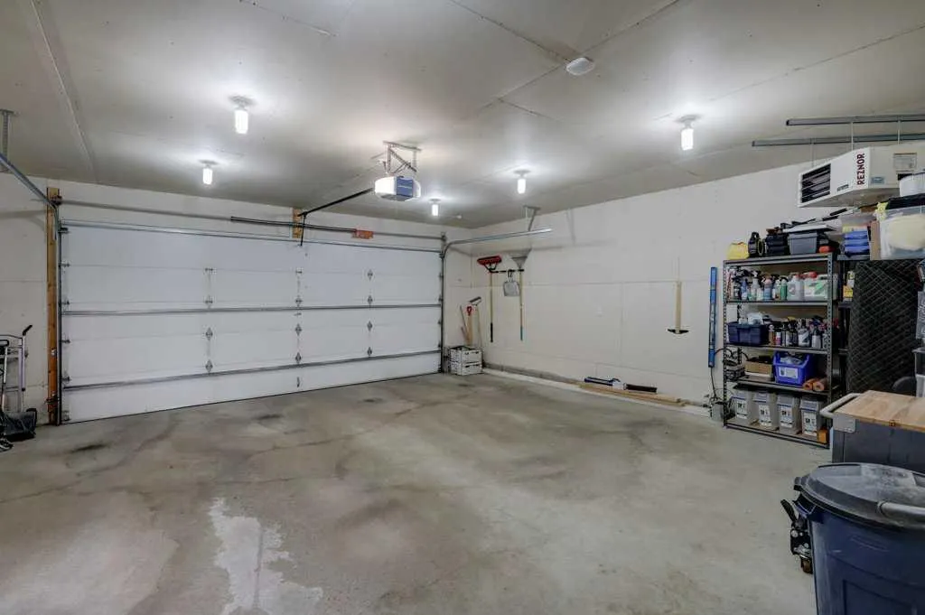 1138 Coopers Drive SW