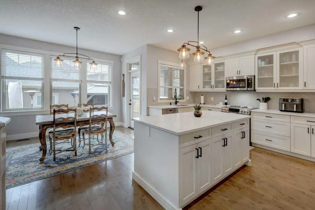1138 Coopers Drive SW