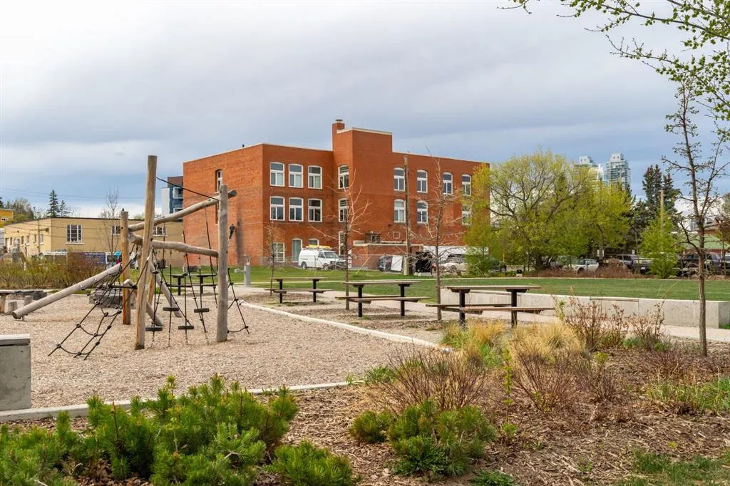 812 8 Street SE, #206