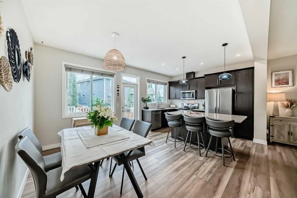 106 Kingfisher Crescent SE