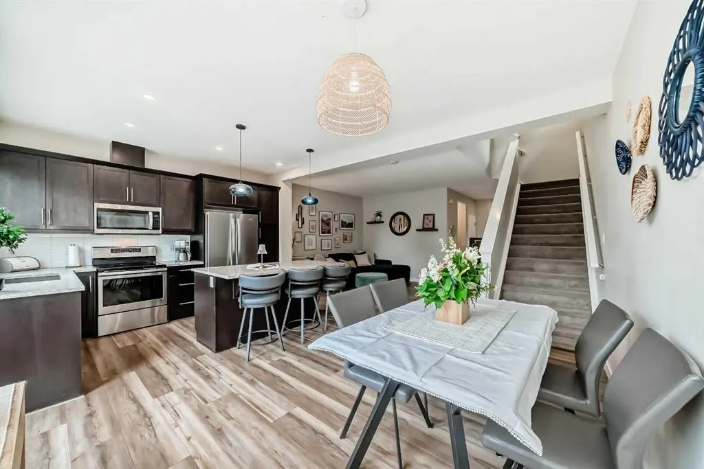 106 Kingfisher Crescent SE