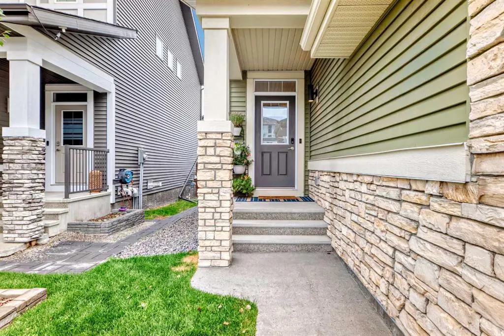 106 Kingfisher Crescent SE
